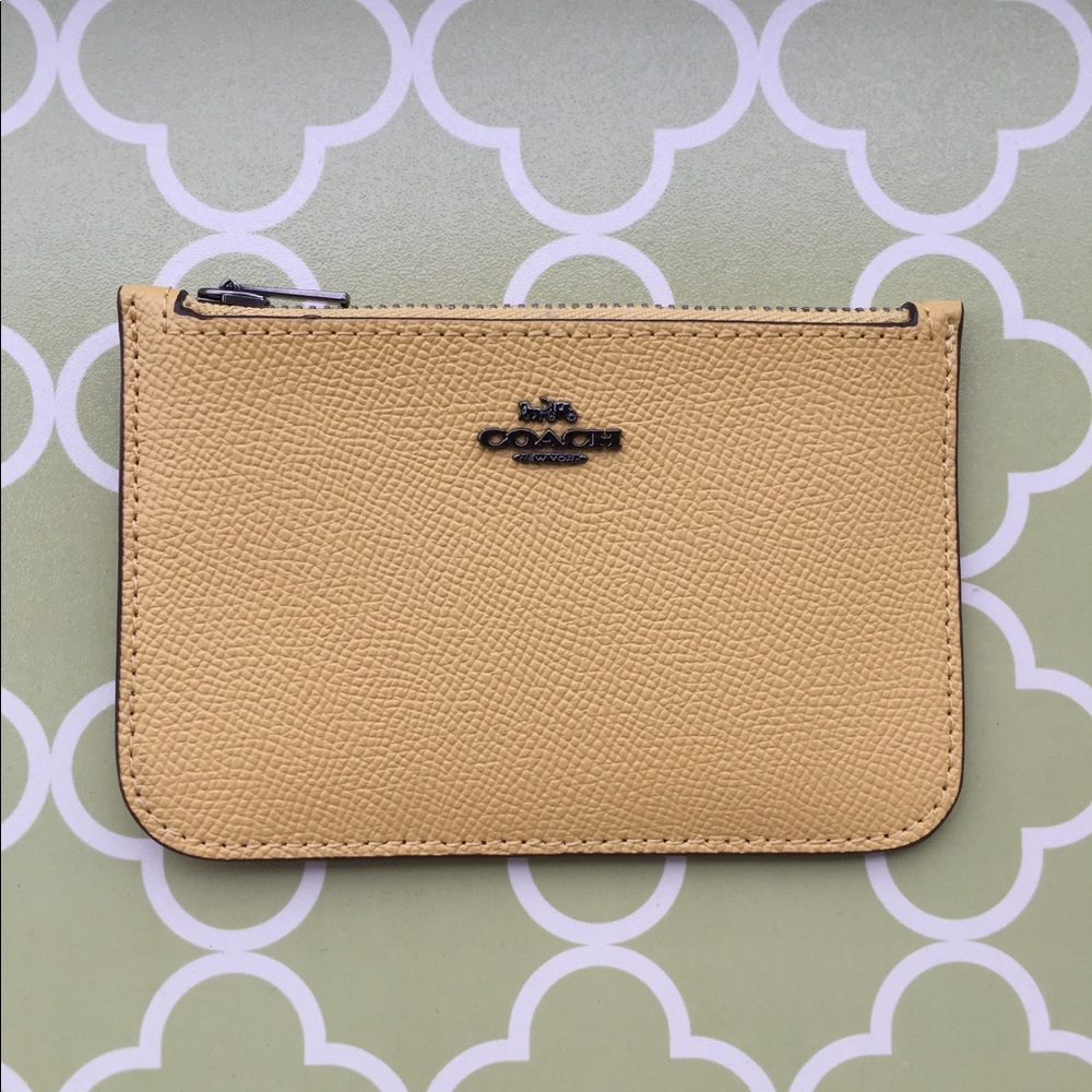 NWT Coach Zip Card Case 🌻